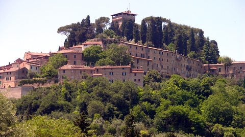 Le village de Cetona