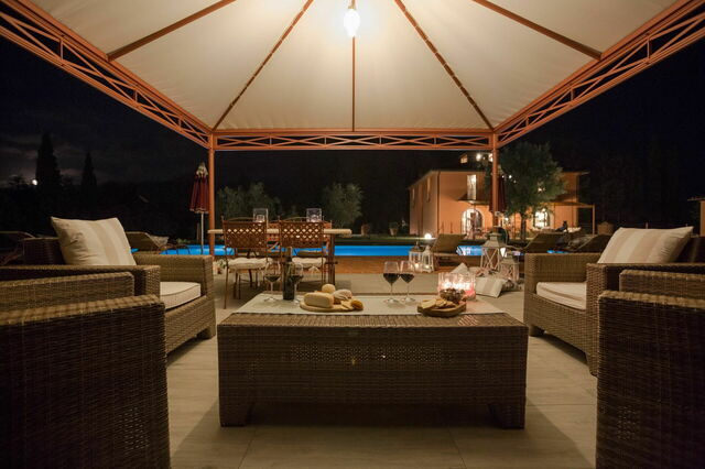 Villa Lestra de nuit