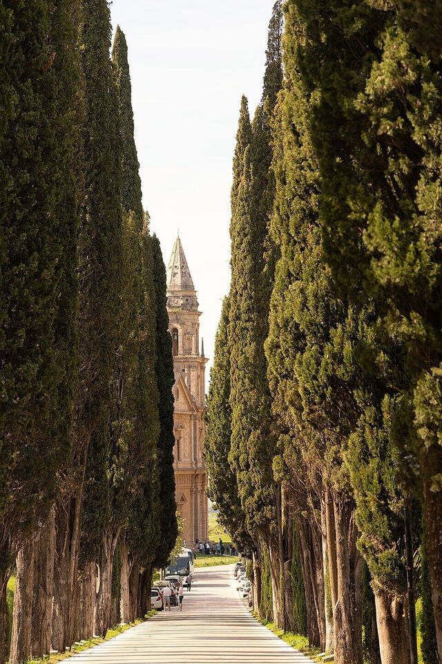 Sanctuaire de la Madonna di San Biagio, route des cyprès
