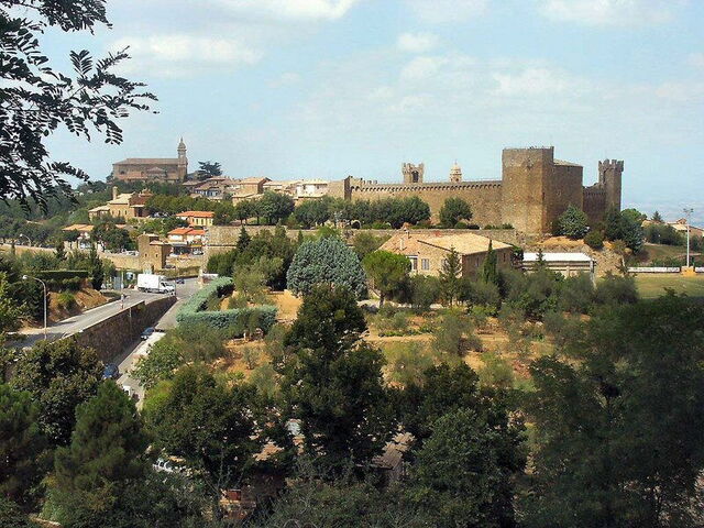 Vue sur la ville de  Montalcino