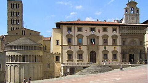La Piazza Grande à Arezzo