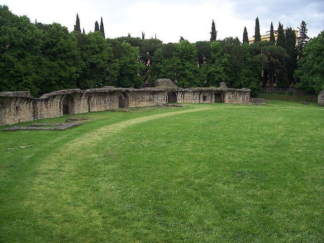 Les ruines de l'amphithéâtre d'Arezzo