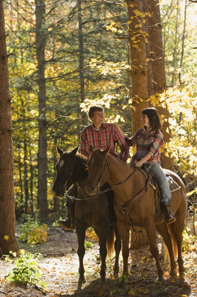 Couple à cheval