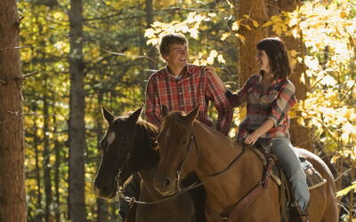 Couple à cheval