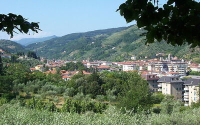 Vues sur la ville de Pescia