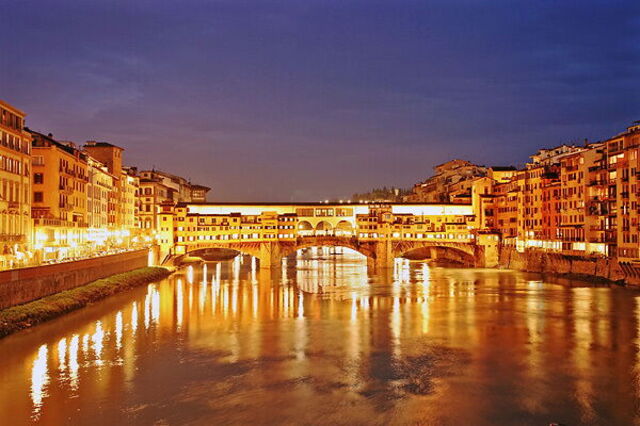 Le Ponte Vecchio vu de nuit