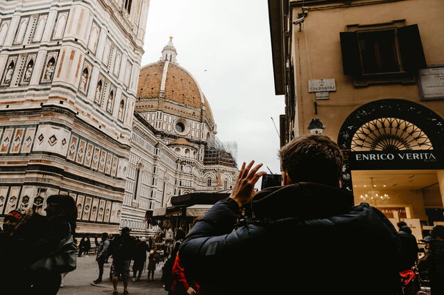 Prendre une photo du Duomo à Florence