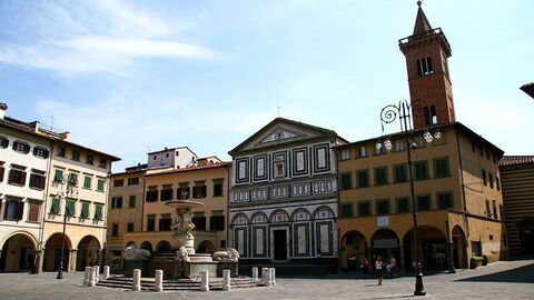 Piazza Farinata degli Uberti