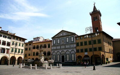 Piazza Farinata degli Uberti