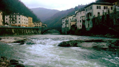 Rivière Serchio, Bagni di Lucca