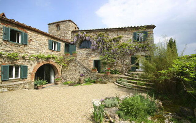 Une grande villa de campagne