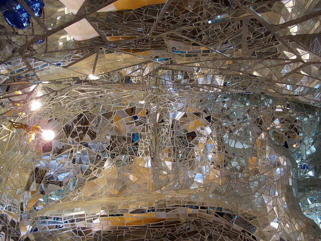 Une mosaïque par Niki