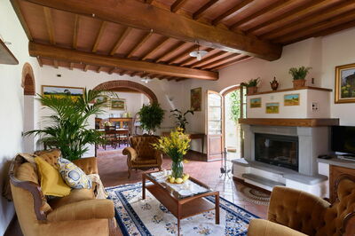 Alessandra Alla Poggetta, salon