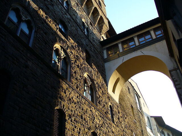 Le Corridor de Vasari reliant le Palazzo Vecchio et le Ponte Vecchio