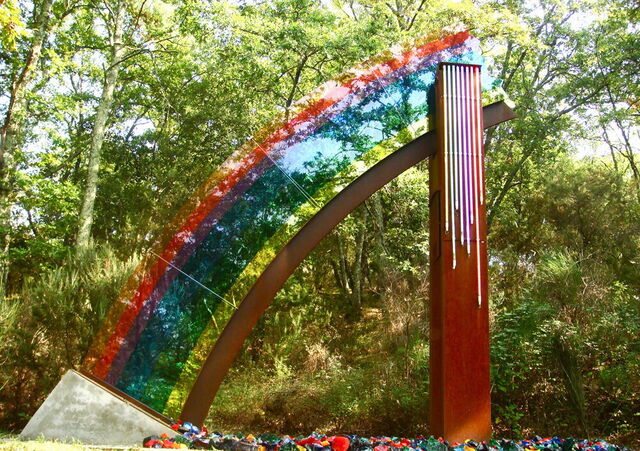 Un arc-en-ciel dans le Parc des Sculptures du Chianti