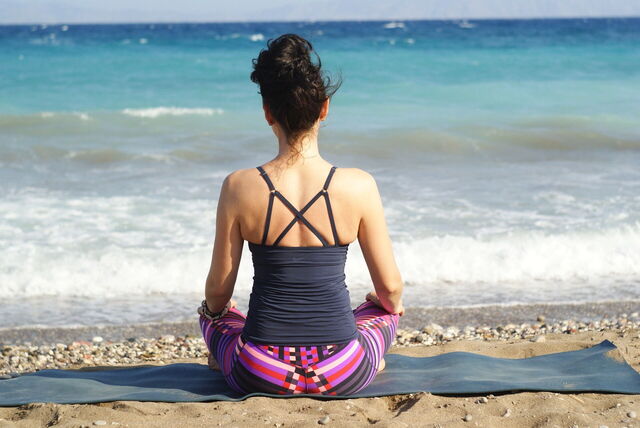Yoga sur la plage