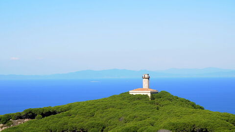 Vue sur le phare de Giglio