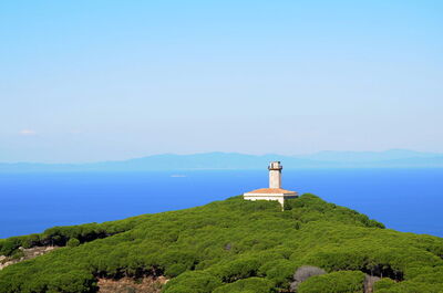 Vue sur le phare de Giglio
