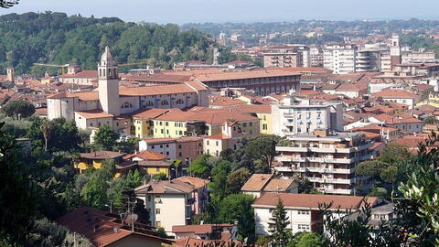 Vue de la ville de Massa