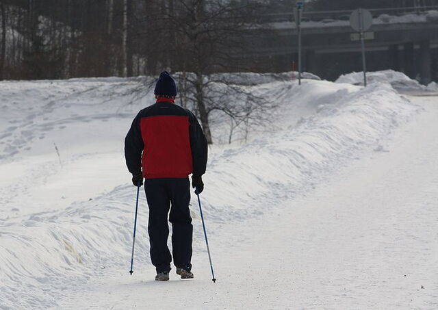 La marche nordique dans la neige