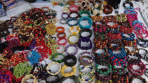 Stands d'artisans à Forte dei Marmi