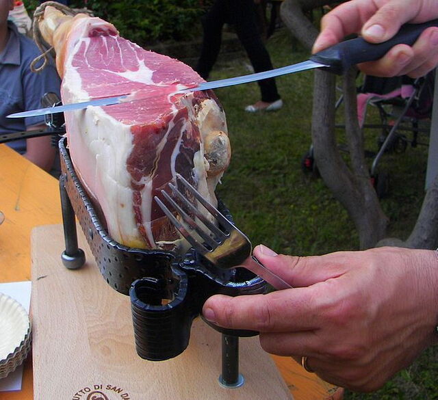 Prosciutto Traditionnellement servi