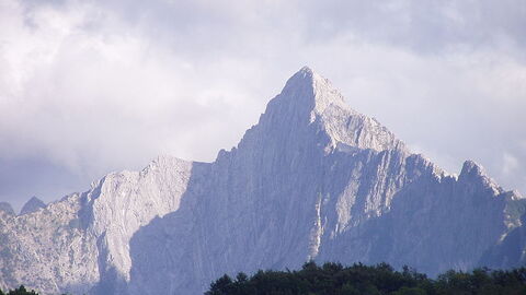 Vue spectaculaire des Alpes Apuane