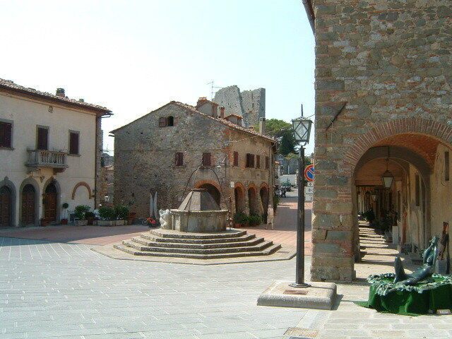 La Piazza à Civitella