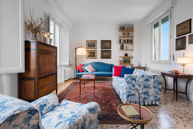 Villa Spotlight : Appartement Orto Botanico avec terrasse et vue sur le dôme, salon