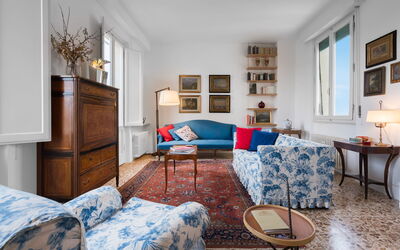 Villa Spotlight : Appartement Orto Botanico avec terrasse et vue sur le dôme, salon