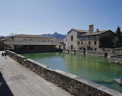 Bagno Vignoni, place principale
