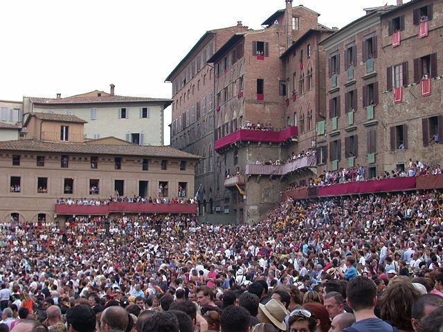 Piazza del Campo la journée