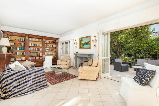 Salon, Villa Barbiera