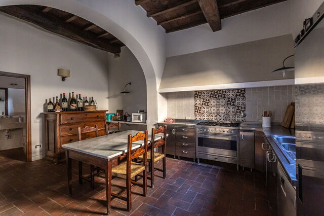 Castello Uliveta, cuisine