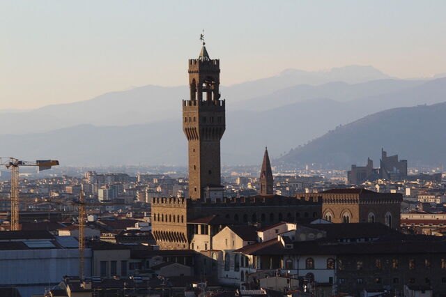 Palazzo Vecchio dans l'horizon de Florence