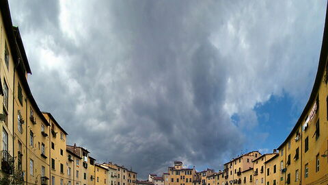 Piazza dell' Anfiteatro