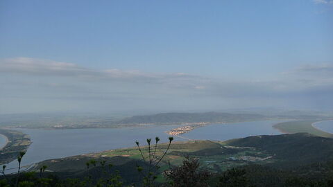Vue sur Monte Argentario et sa lagune