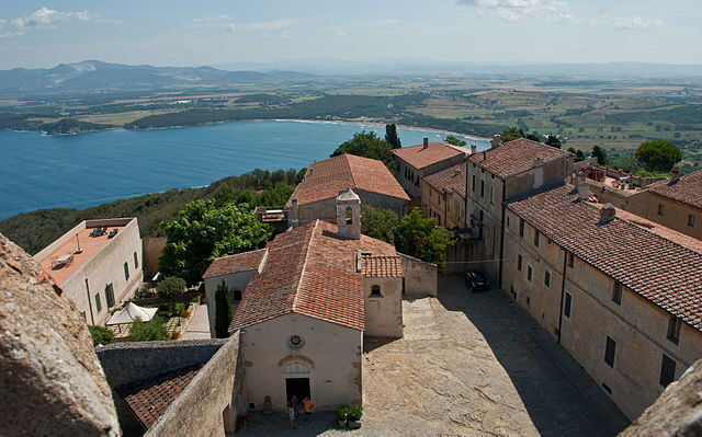 Vue de Populonia et du Golfe