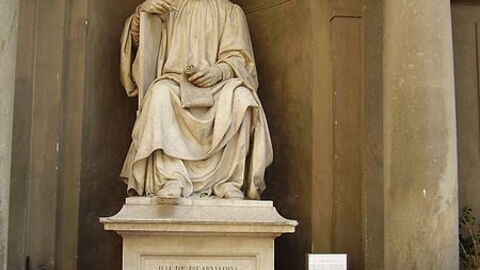 Statue de Arnolfo di Cambio