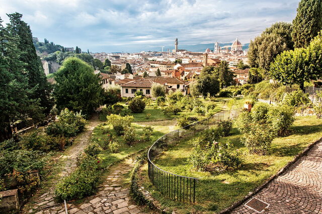 Vues depuis la roseraie de Florence