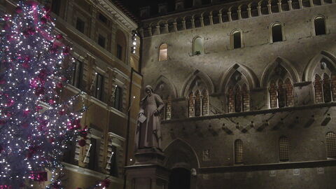 Piazza Salimbeni à Noël