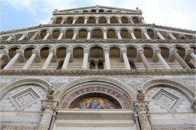 La façade du Duomo de Pise