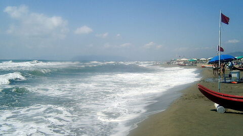 Vue sur la côte à Forte Dei Marmi