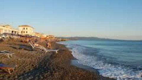 Vue sur la plage de Cecina
