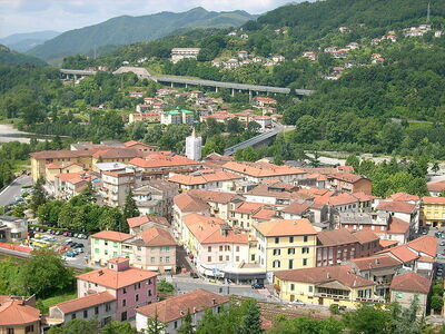 Vue sur la petite ville d'Aulla