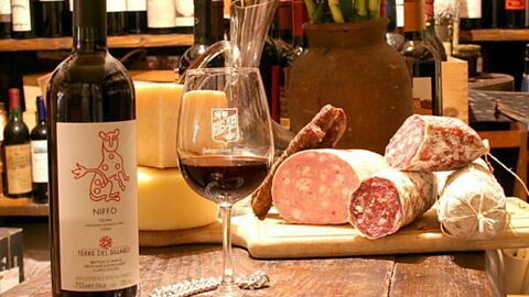 Sélection d'antipasti rustique toscan