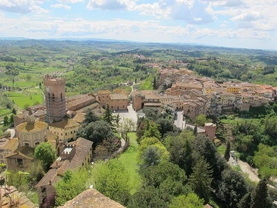 Vue aérienne sur la ville de San Miniato