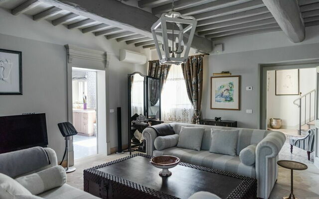 Villa Maggio, Int
