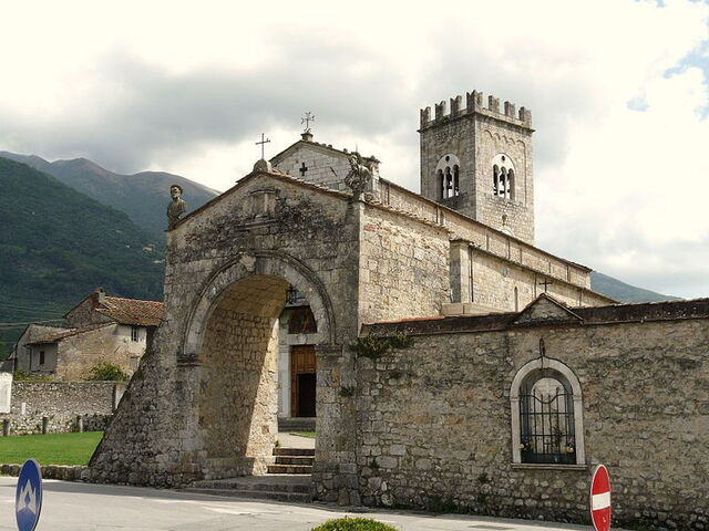 Église San Pietro à Camaiore