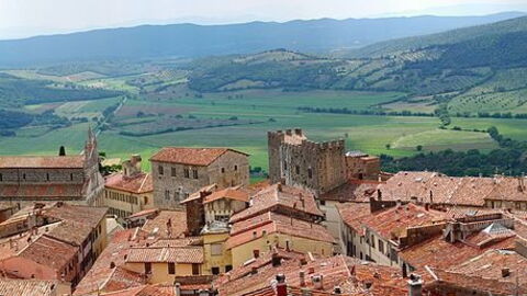 Vue panoramique sur Massa Marittima